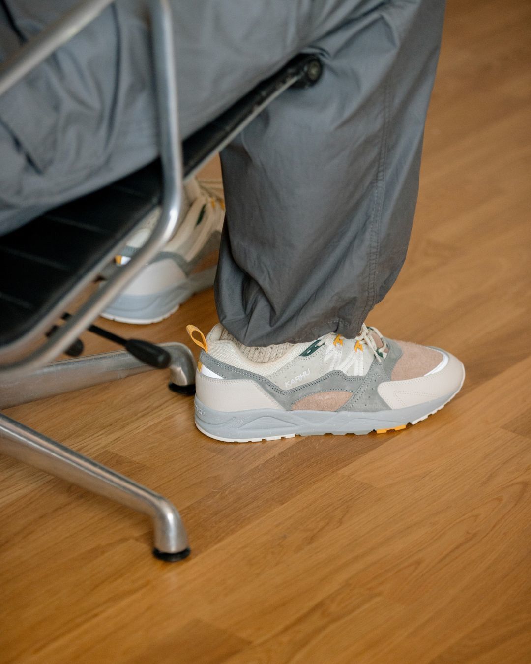 Karhu Fusion 2.0 Limestone  Bright White sneakers