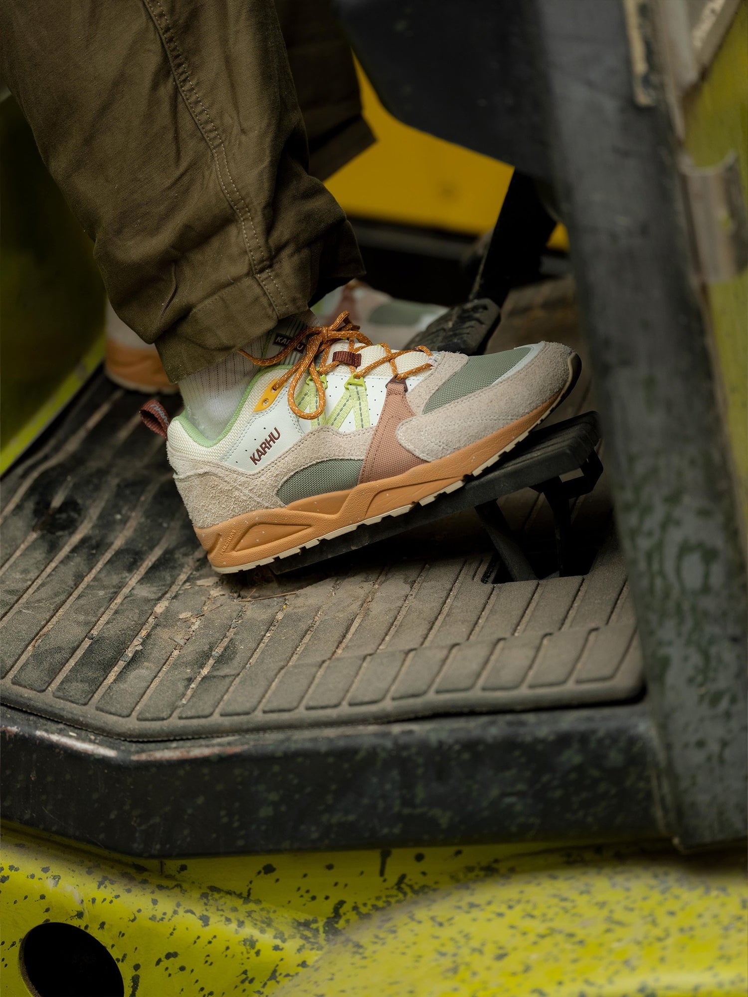 karhu fusion 2.0 mölkky pack - turtledove / shadow lime f804184 | lifestyle sneaker