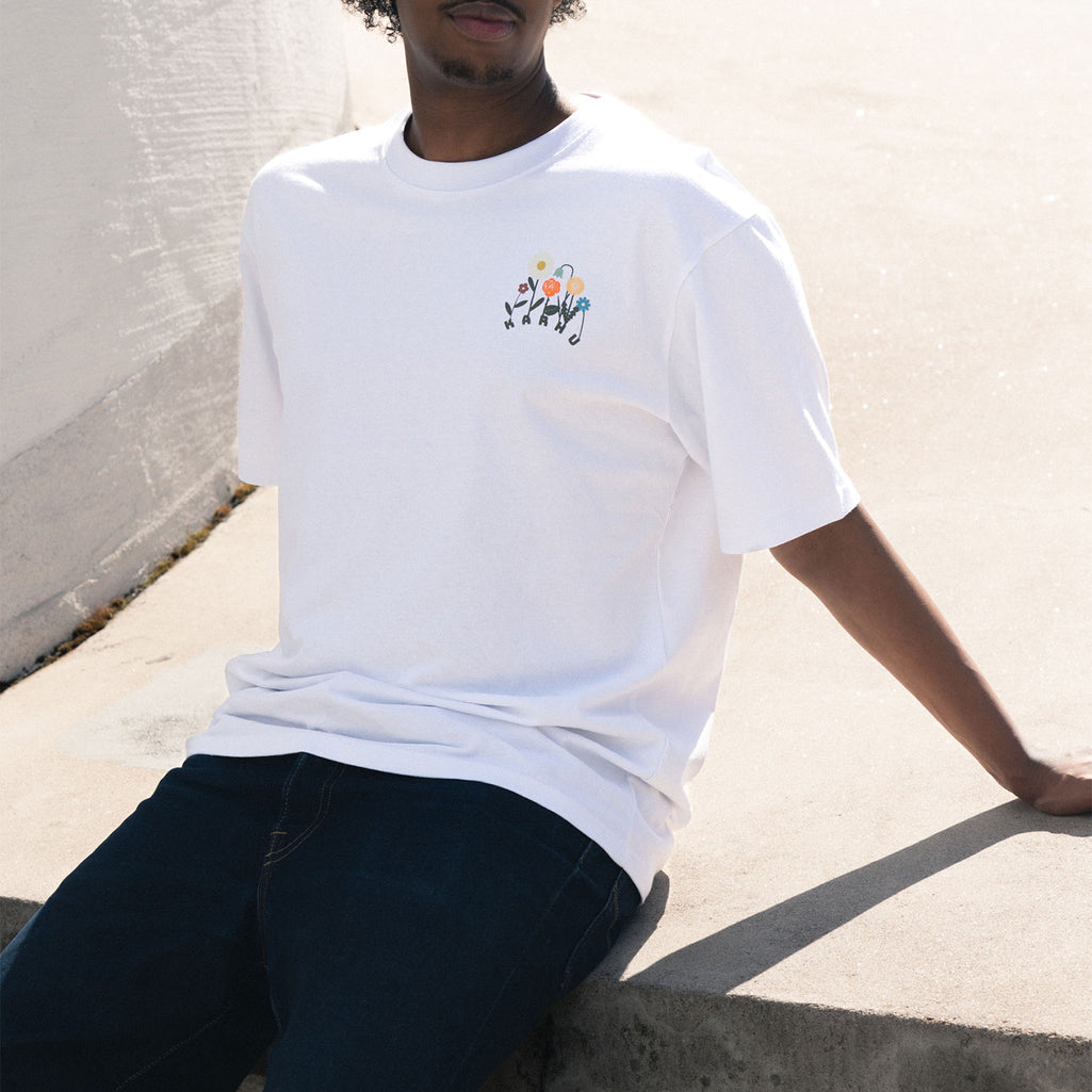 FLOWER LOGO T–SHIRT - BRIGHT WHITE / DOUGLAS FIR