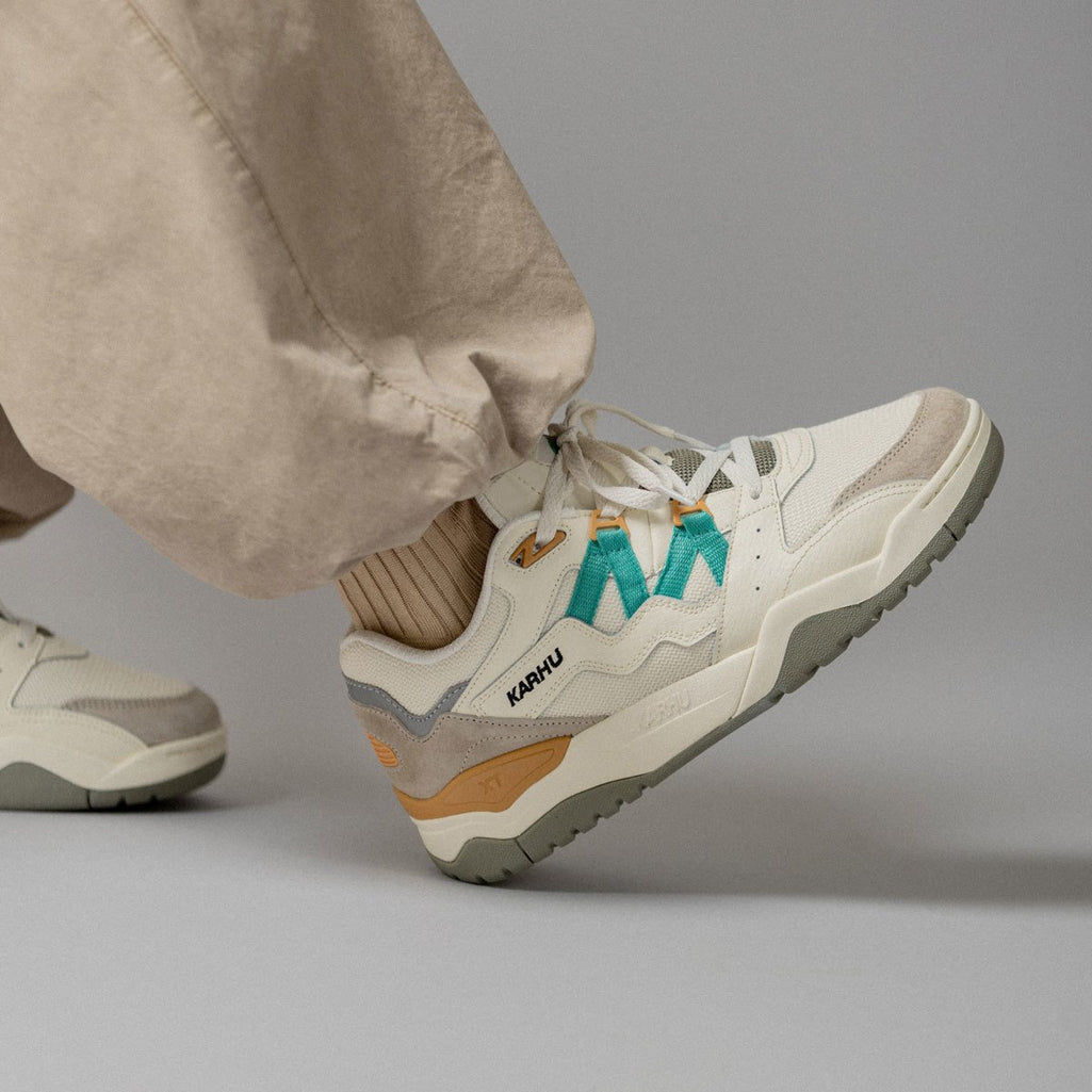 Karhu Fusion xt - silver lining / winter green