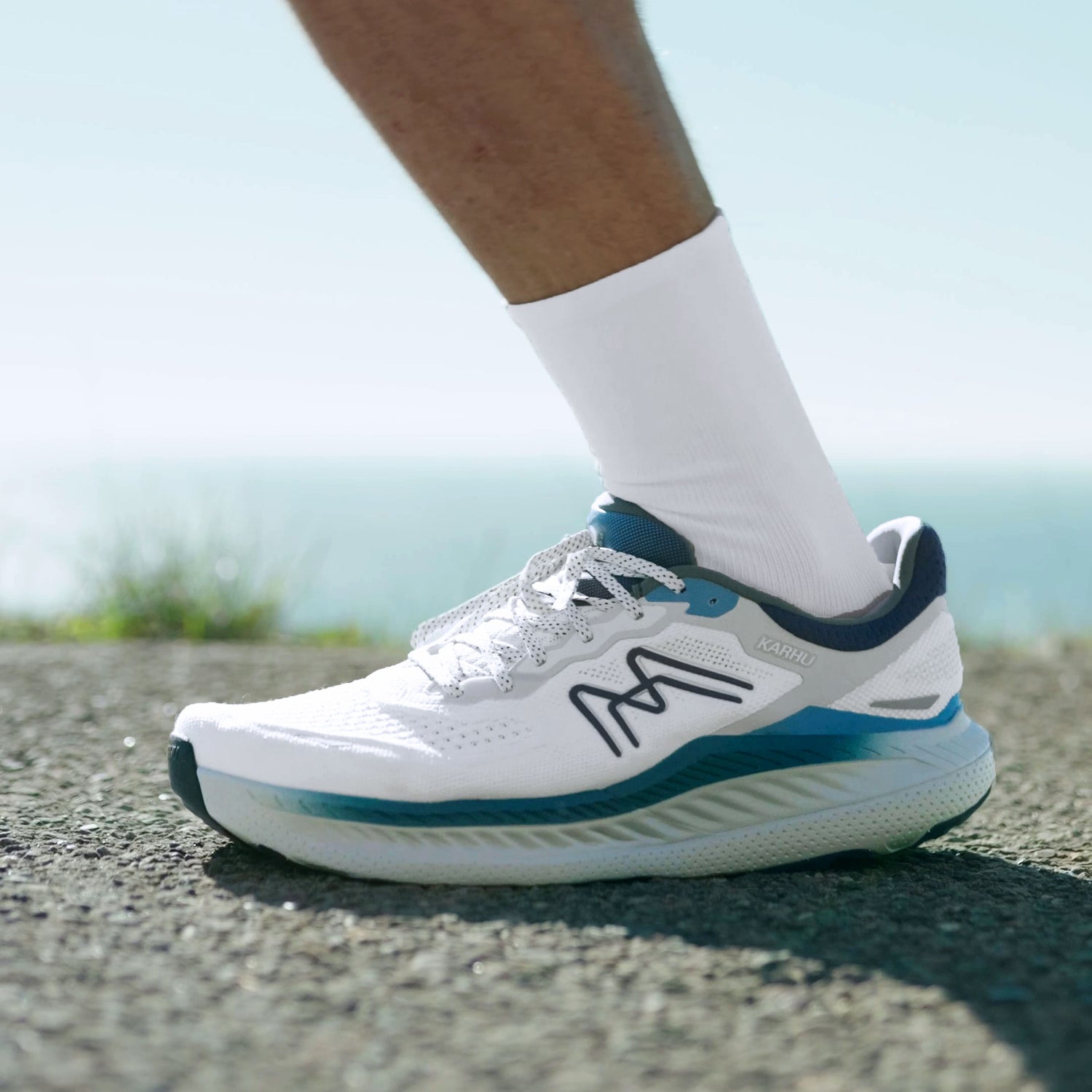 MEN'S MESTARI RUN 2.0 - BLANC DE BLANC / AZURE BLUE