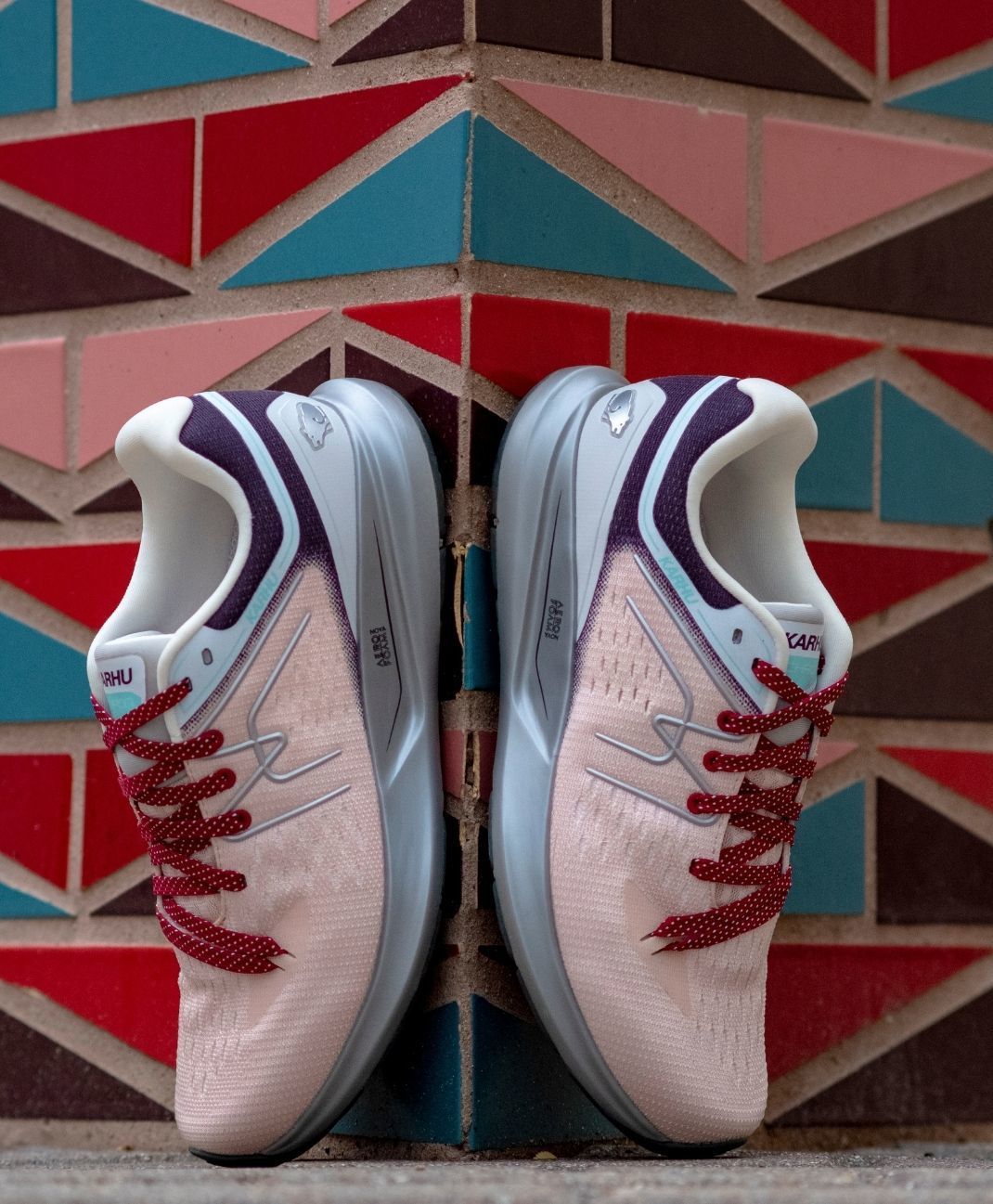 Karhu women's Synchron spring summer 2022
